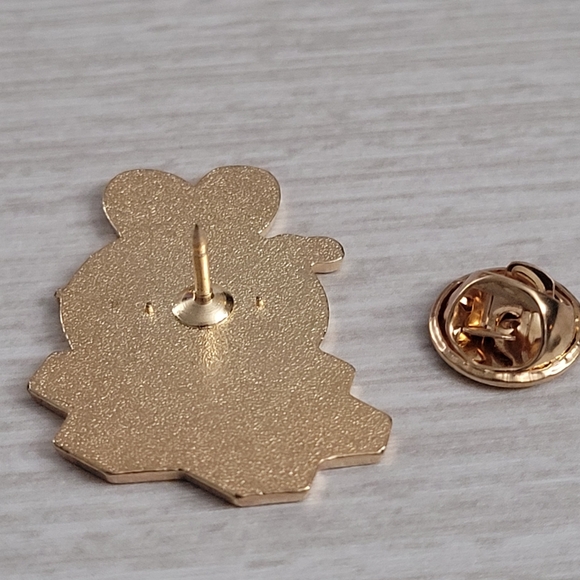 Bee On Honeycomb Enamel Pin - Picture 9 of 10